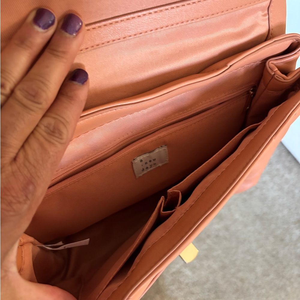( A NEW DAY) Elegant Quilted Women's Bag - Picture 6 of 12